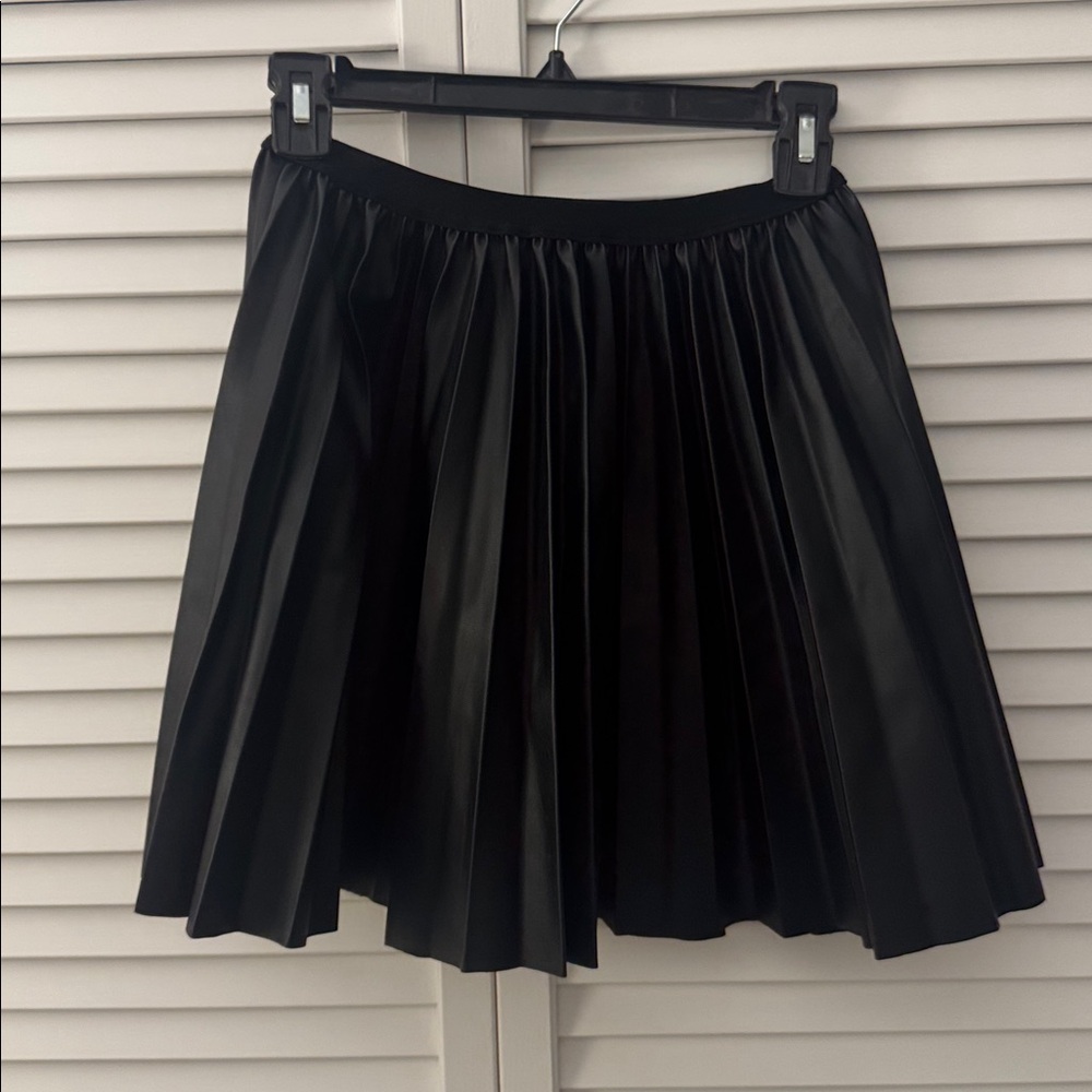 Hannah Banana Girls Vegan Leather Black Pleated Skirt 12